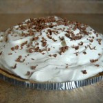 Super Easy Chocolate Mousse Pie