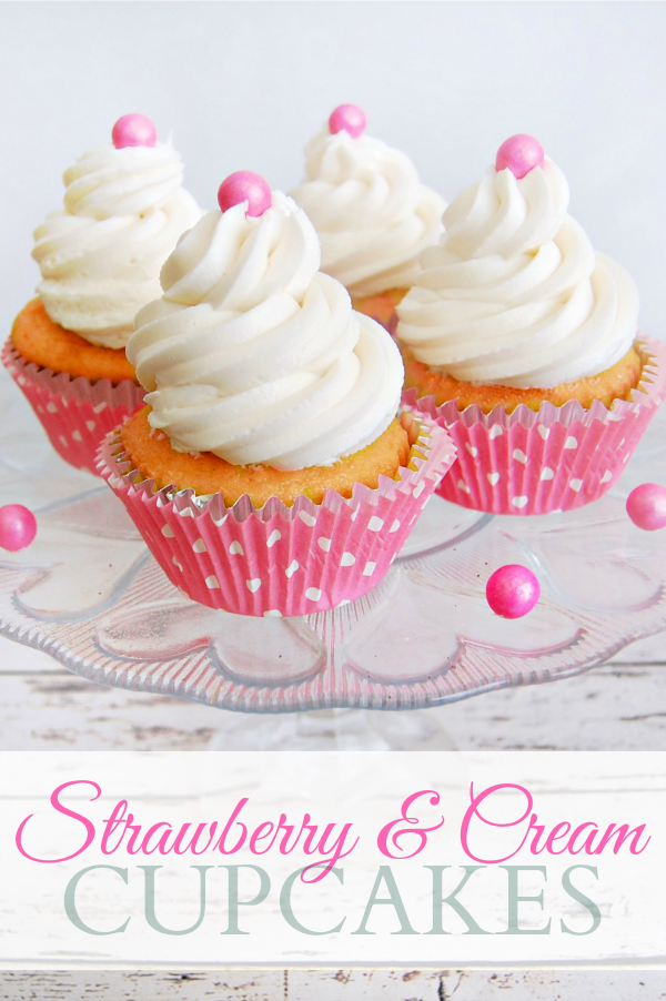 Strawberry and Cream Cupcakes #Recipe #Cupcakes