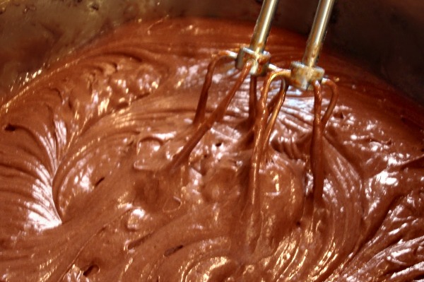 Heavenly Chocolate Cake Recipe Mix Together