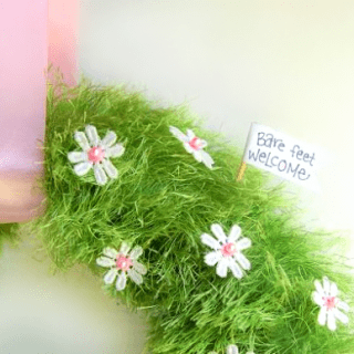 Easy Baby Grass Spring Wreath DIY