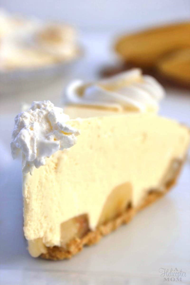 Easy Banana Cream Pie Recipe - One of our favorites!