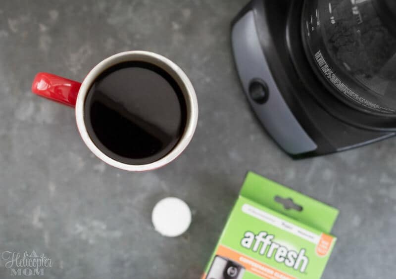 Cleaning a Coffee Maker - Coffeemaker Cleaner